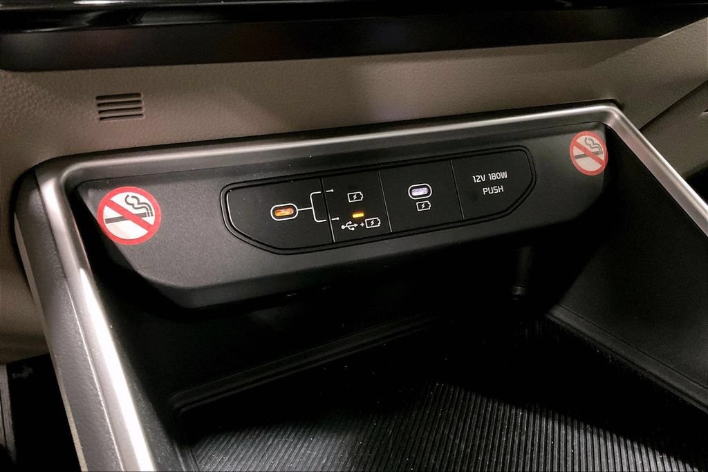 Used 2026 Kia Carnival LXS FWD image 28