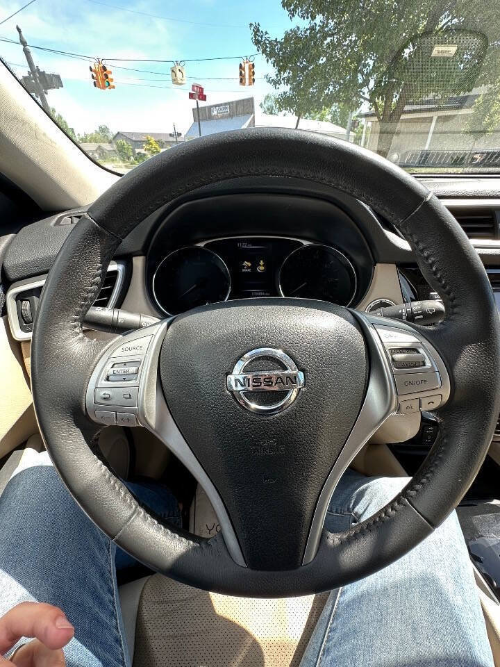 Used 2016 Nissan Rogue SL w/ SL Premium Package AWD/4WD image 9