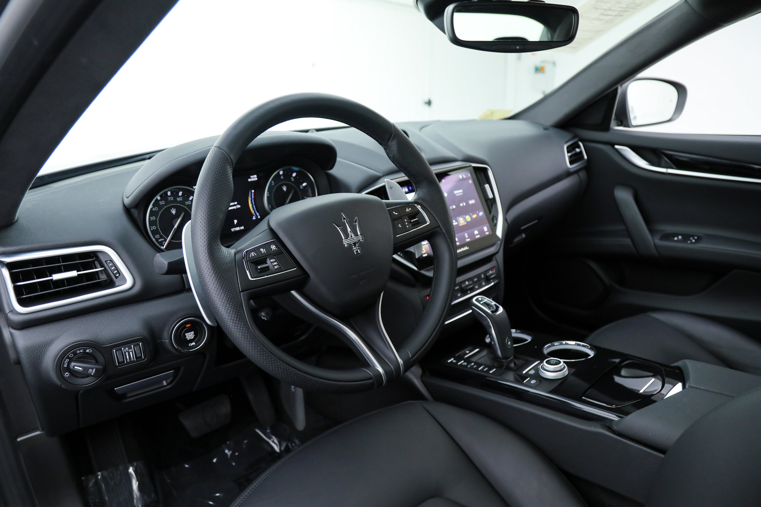 Certified 2023 Maserati Ghibli Modena RWD image 15