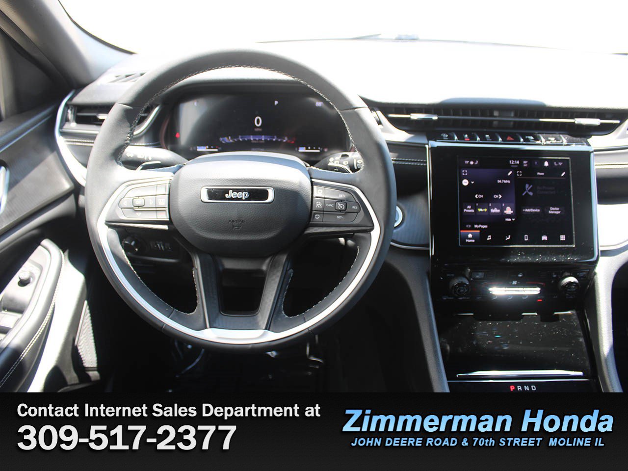 Used 2023 Jeep Grand Cherokee Altitude AWD/4WD image 11