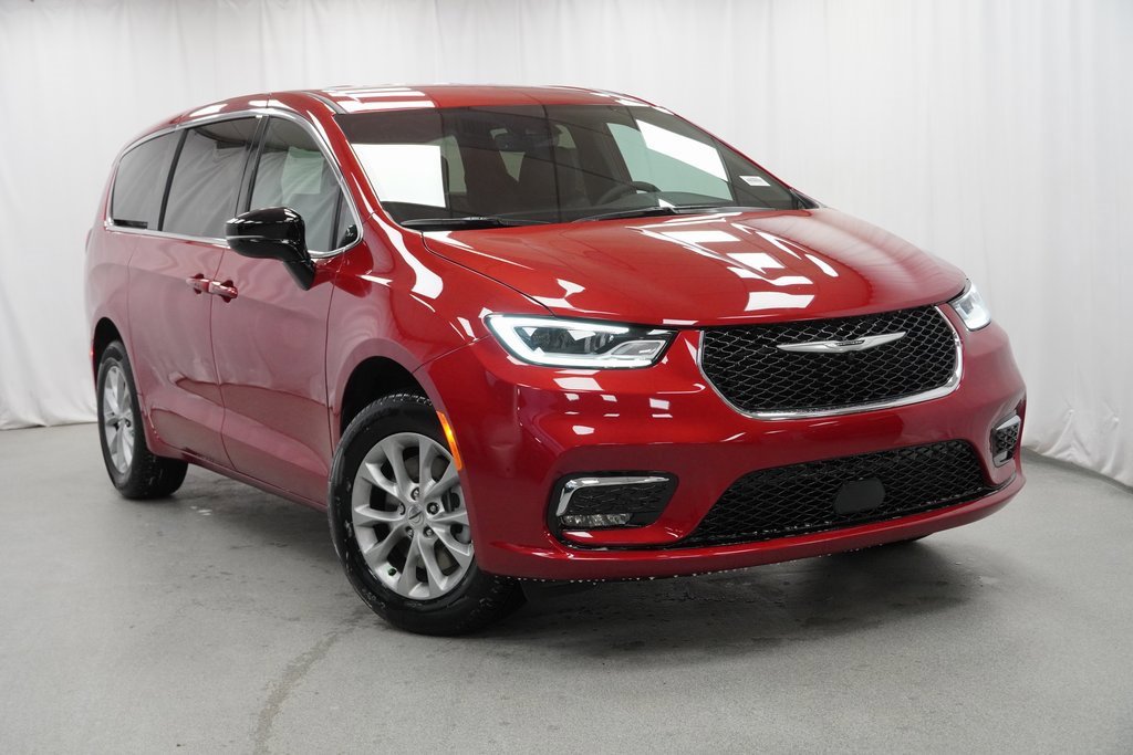 Certified 2025 Chrysler Pacifica Select image 9