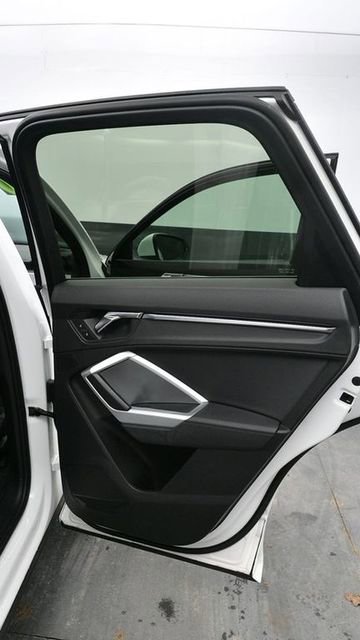 Used 2020 Audi Q3 2.0T Premium image 12
