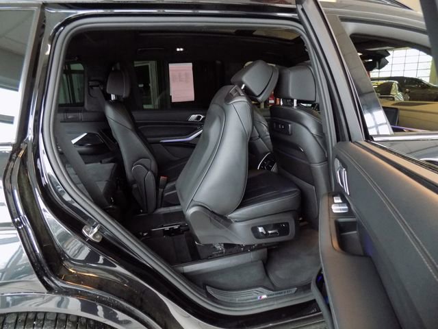 Used 2020 BMW X7 M50i image 32