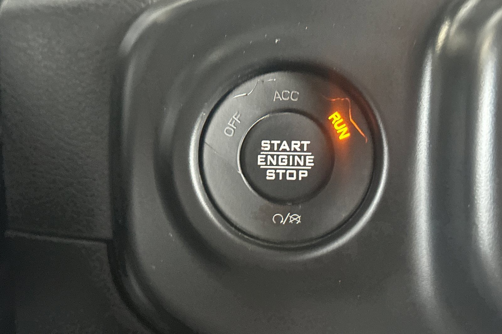 Used 2023 Jeep Gladiator Overland image 21