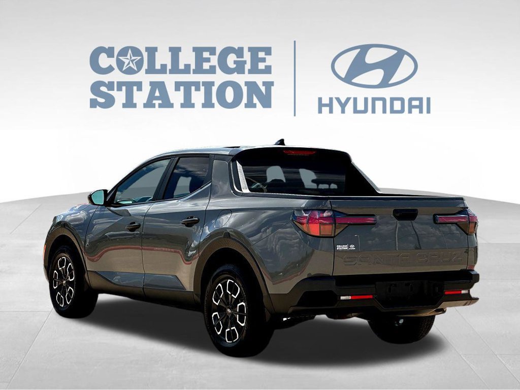 Used 2023 Hyundai Santa Cruz SEL FWD image 8
