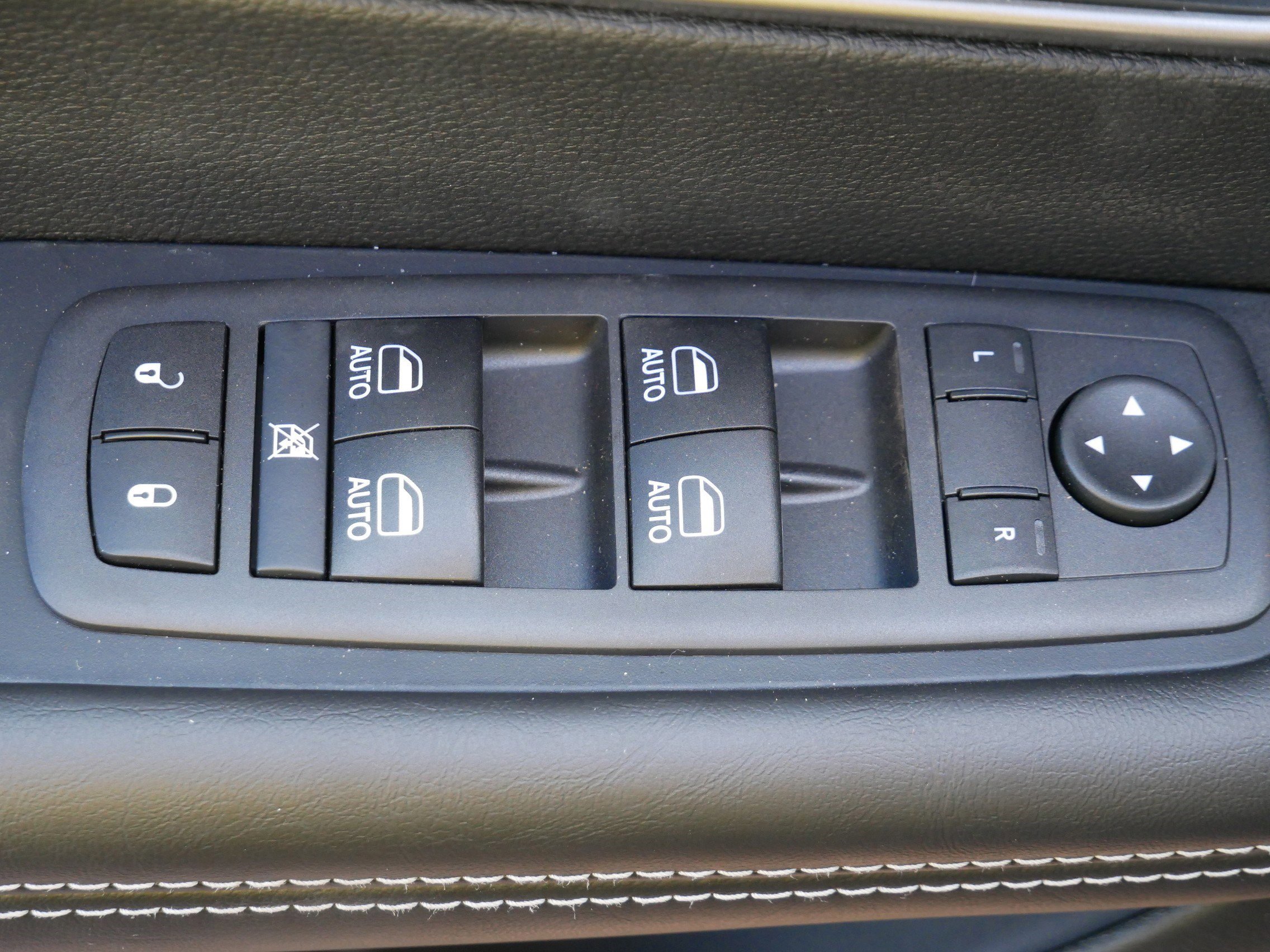 New 2026 Chrysler Pacifica Select FWD image 13
