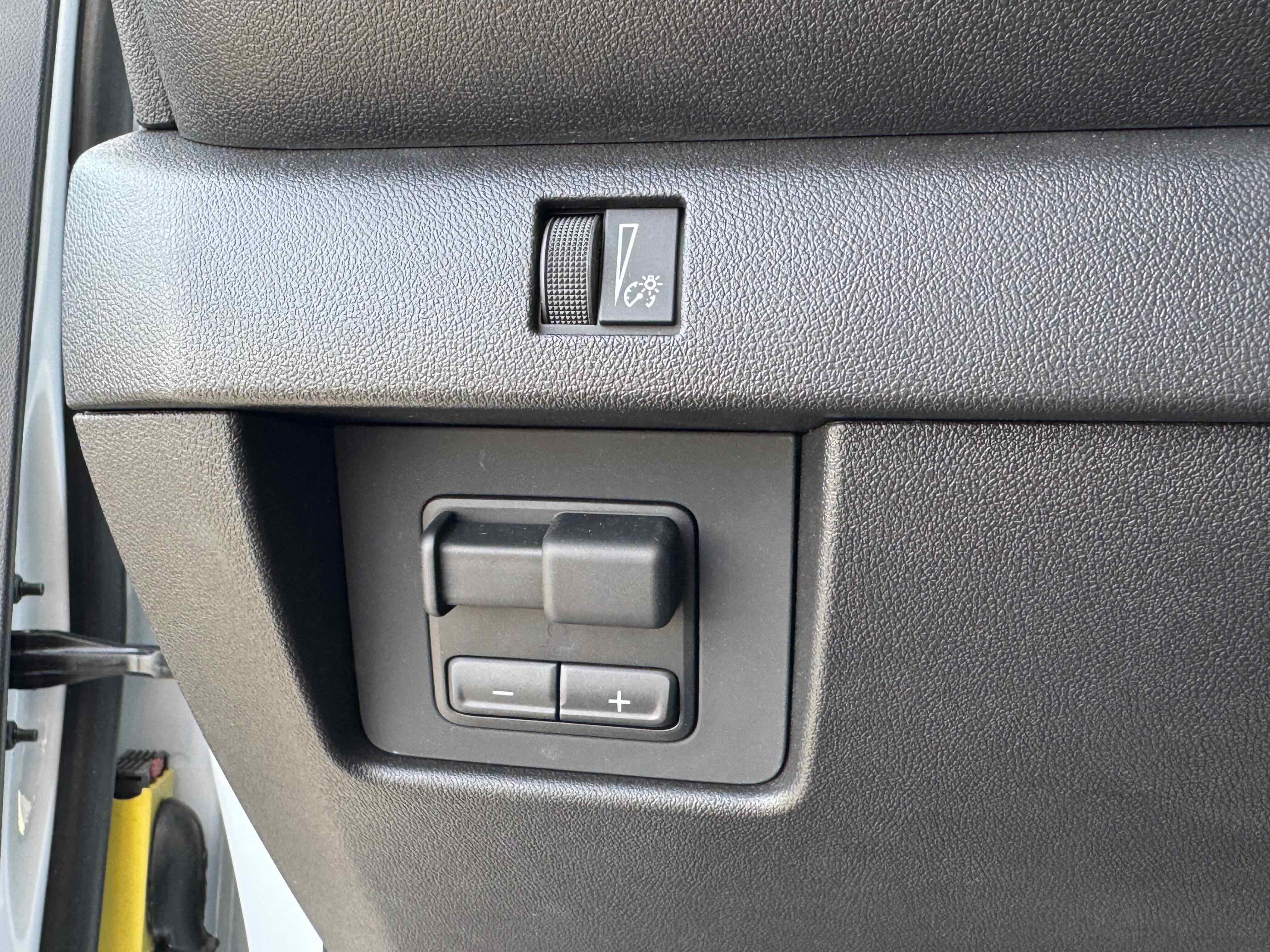 Used 2025 Chevrolet Colorado Trail Boss image 26