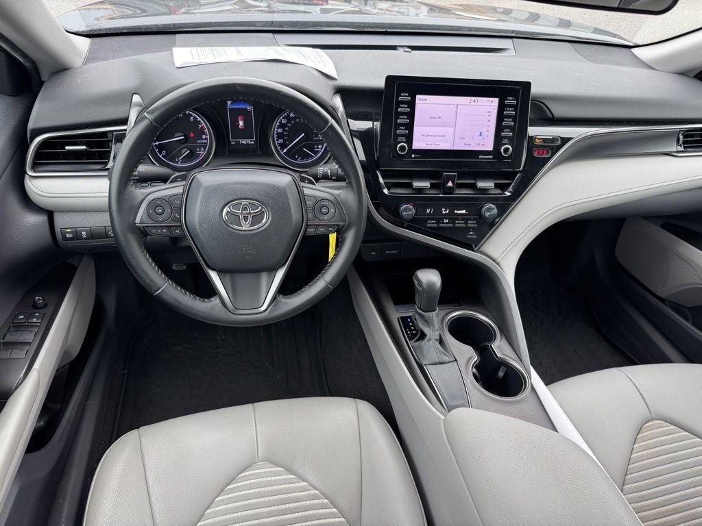 Used 2021 Toyota Camry SE FWD image 11
