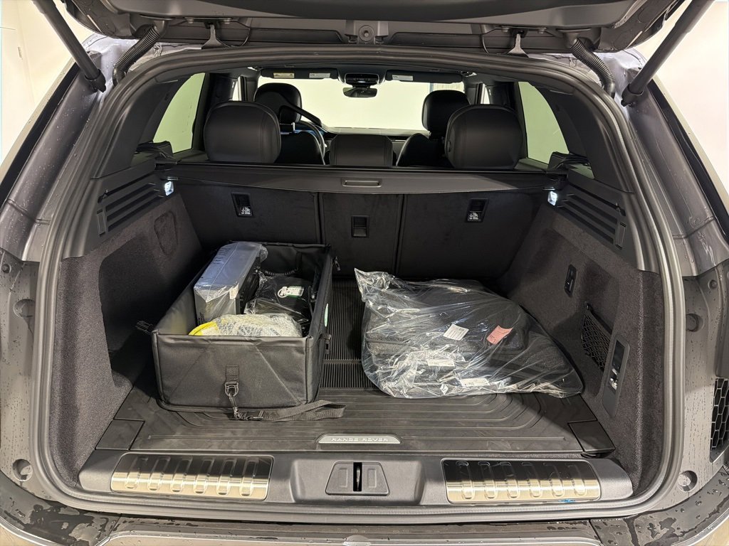 New 2025 Land Rover Range Rover Sport Dynamic SE image 29