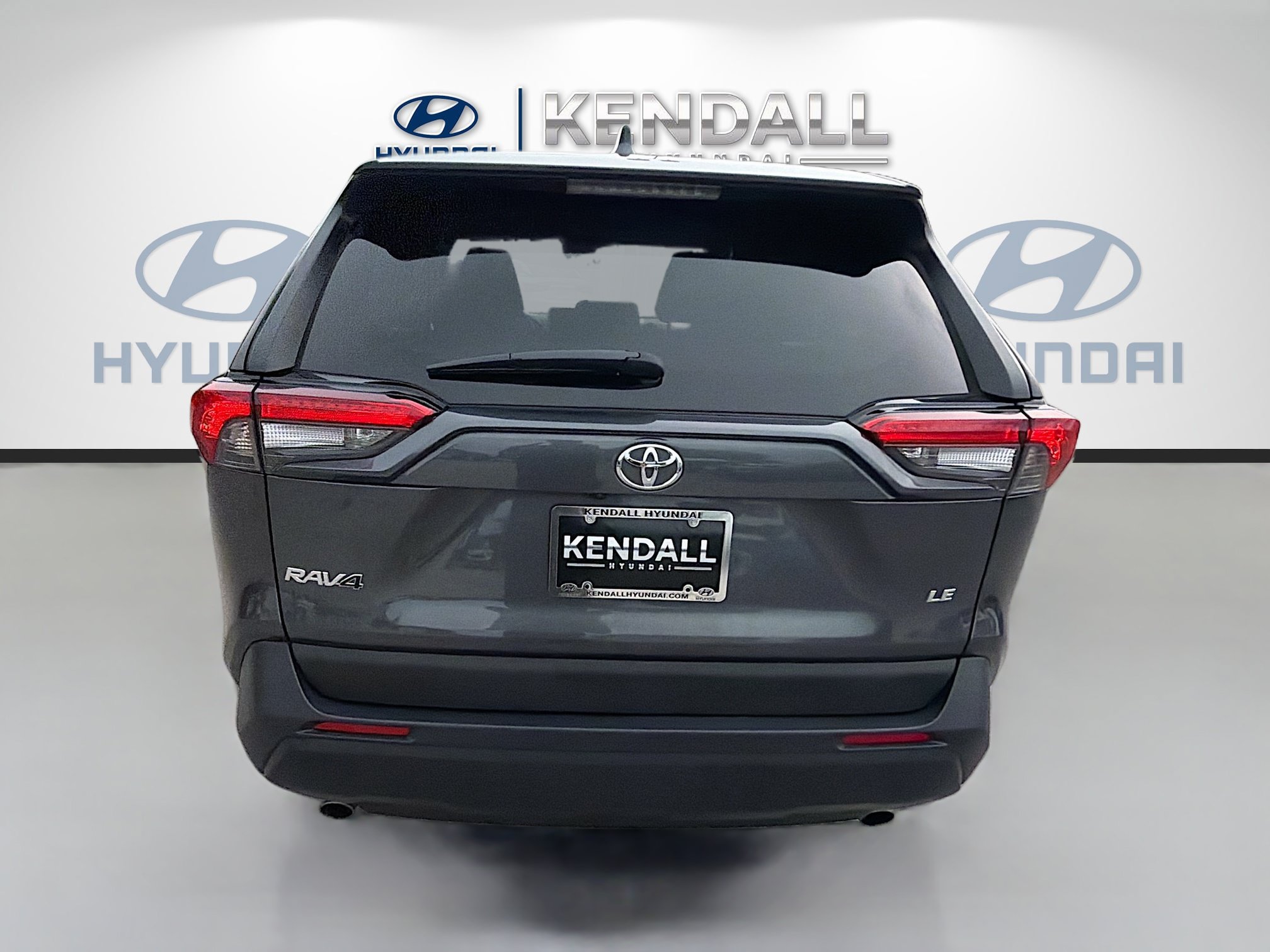 Used 2024 Toyota RAV4 LE FWD image 5