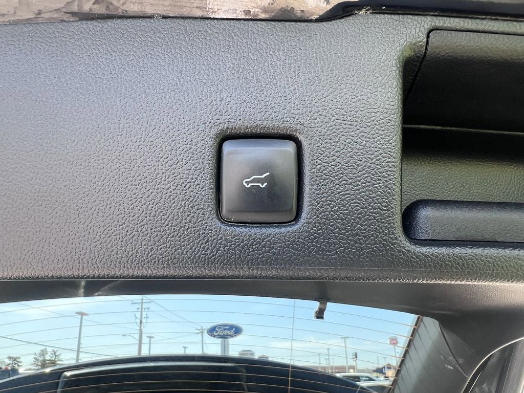 Certified 2023 Ford Escape Platinum AWD/4WD image 25