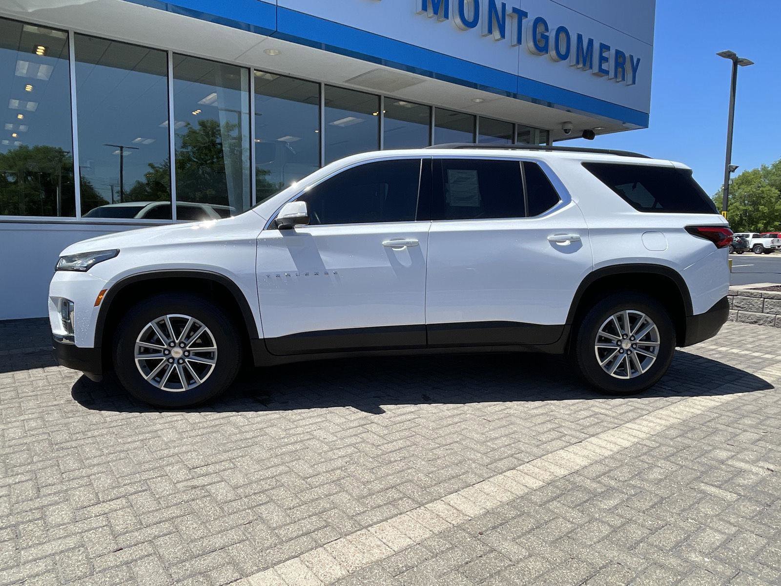 Used 2023 Chevrolet Traverse LT w/ LPO, Floor Liner Package FWD image 2