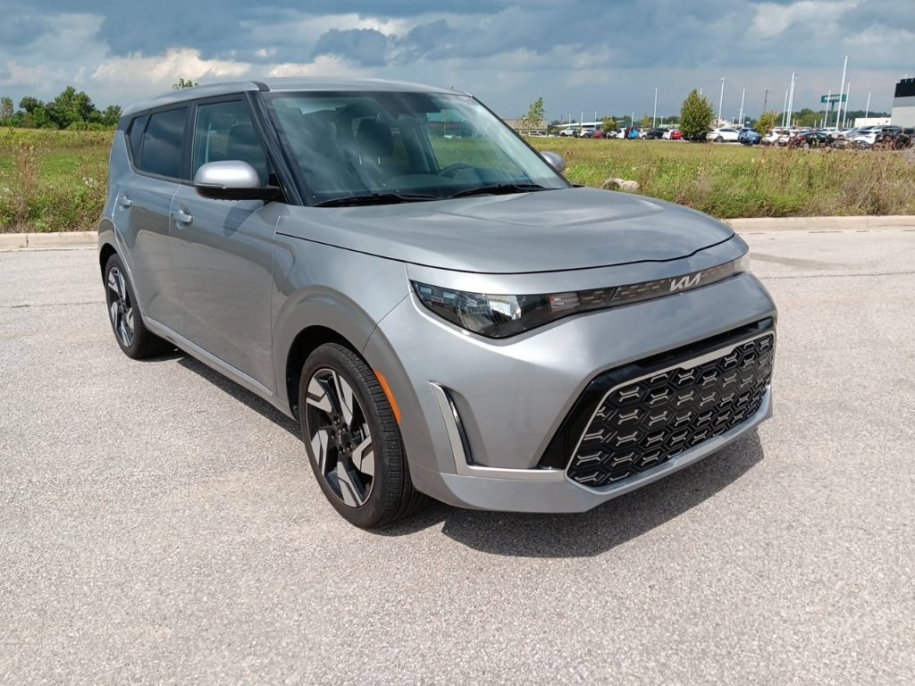 Certified 2024 Kia Soul GT-Line FWD image 2
