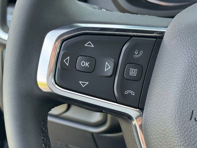 New 2026 RAM 2500 Laramie AWD/4WD image 16