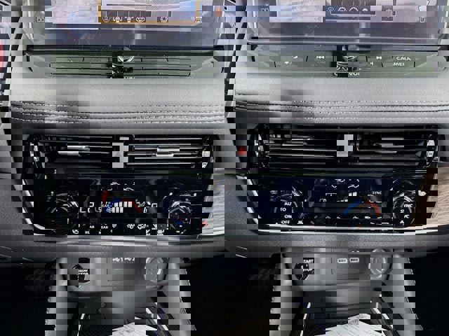 New 2026 Nissan Rogue Platinum image 17