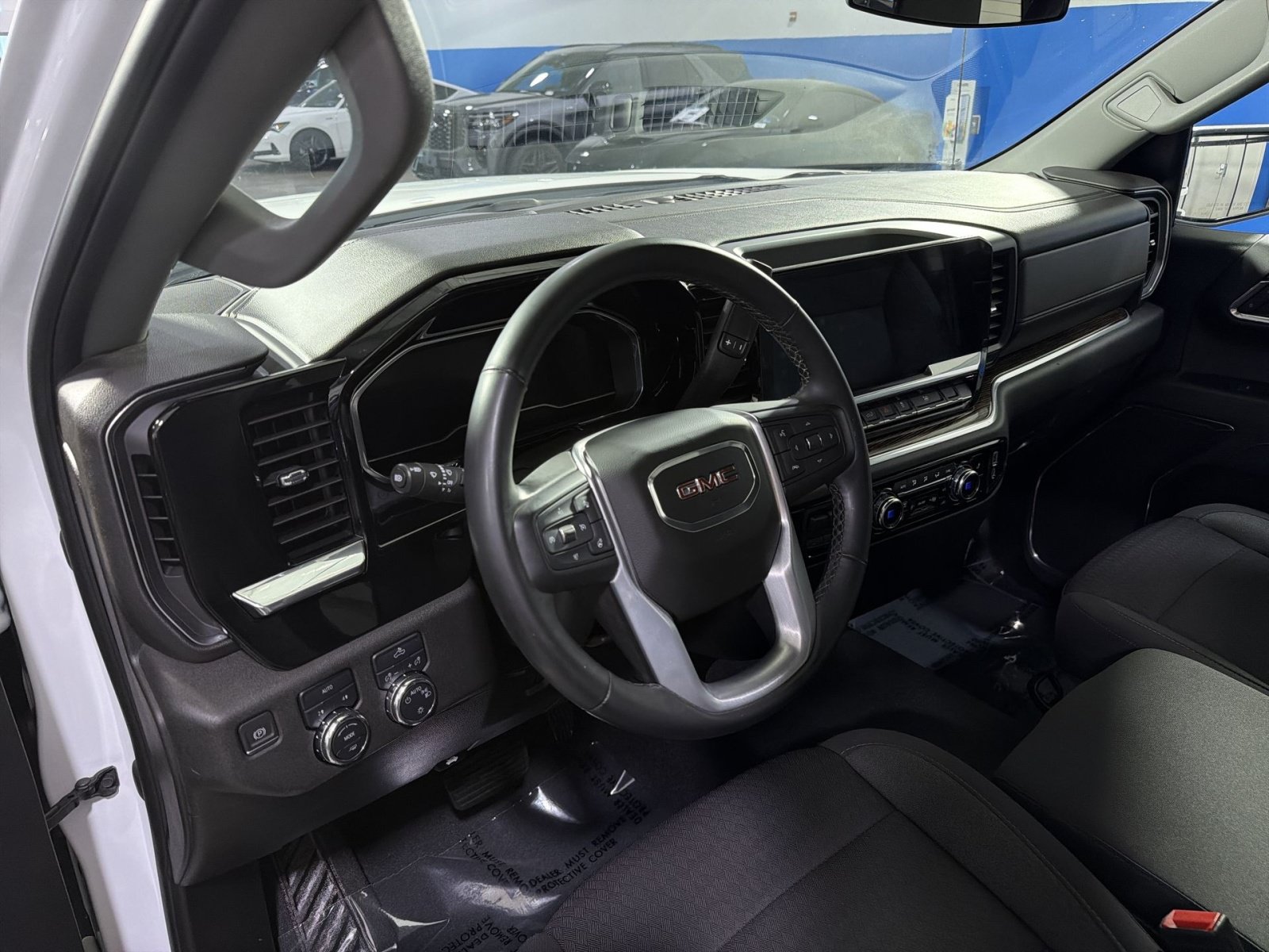 Used 2023 GMC Sierra 1500 SLE AWD/4WD image 18