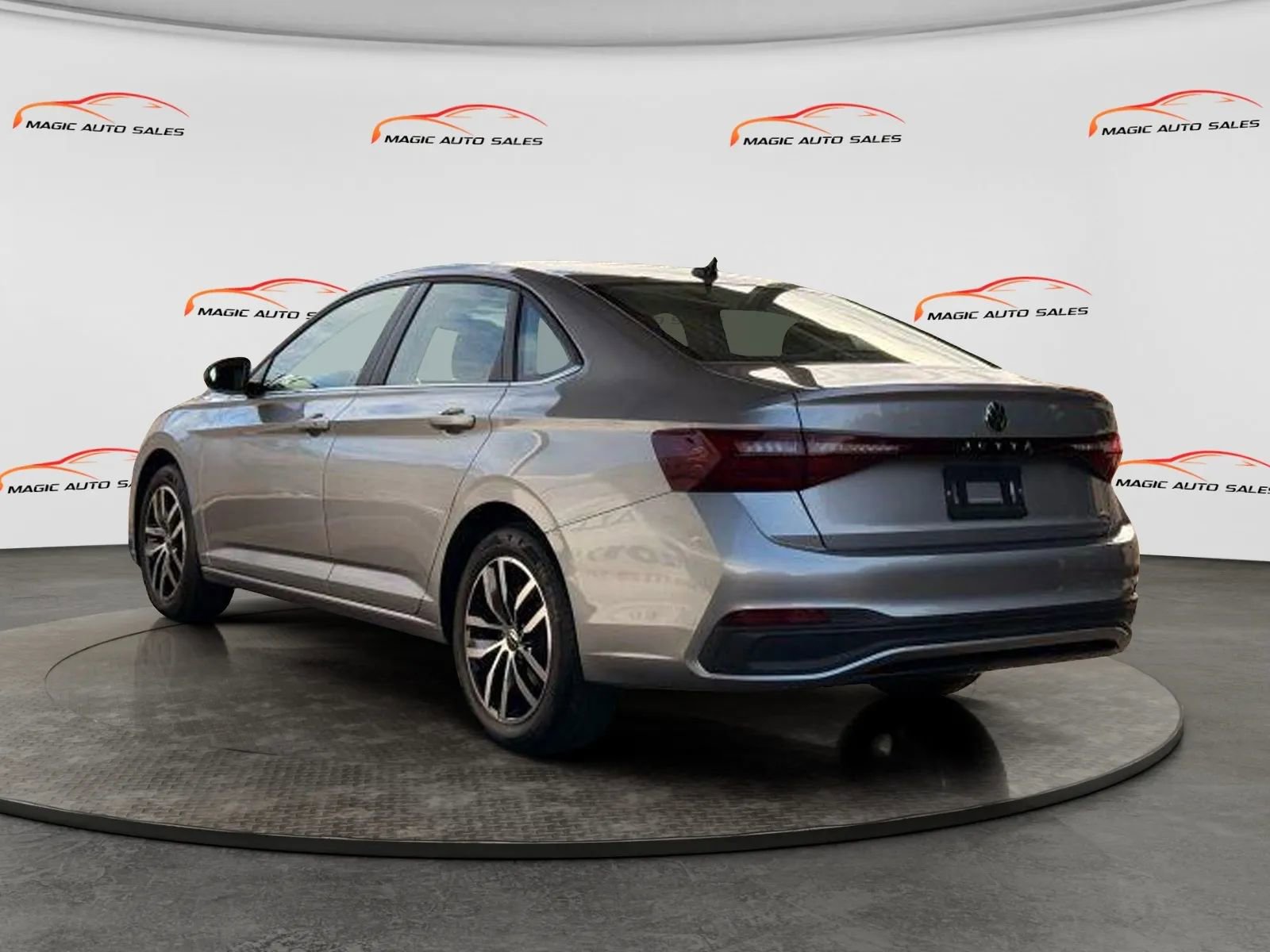 Used 2025 Volkswagen Jetta SE image 7