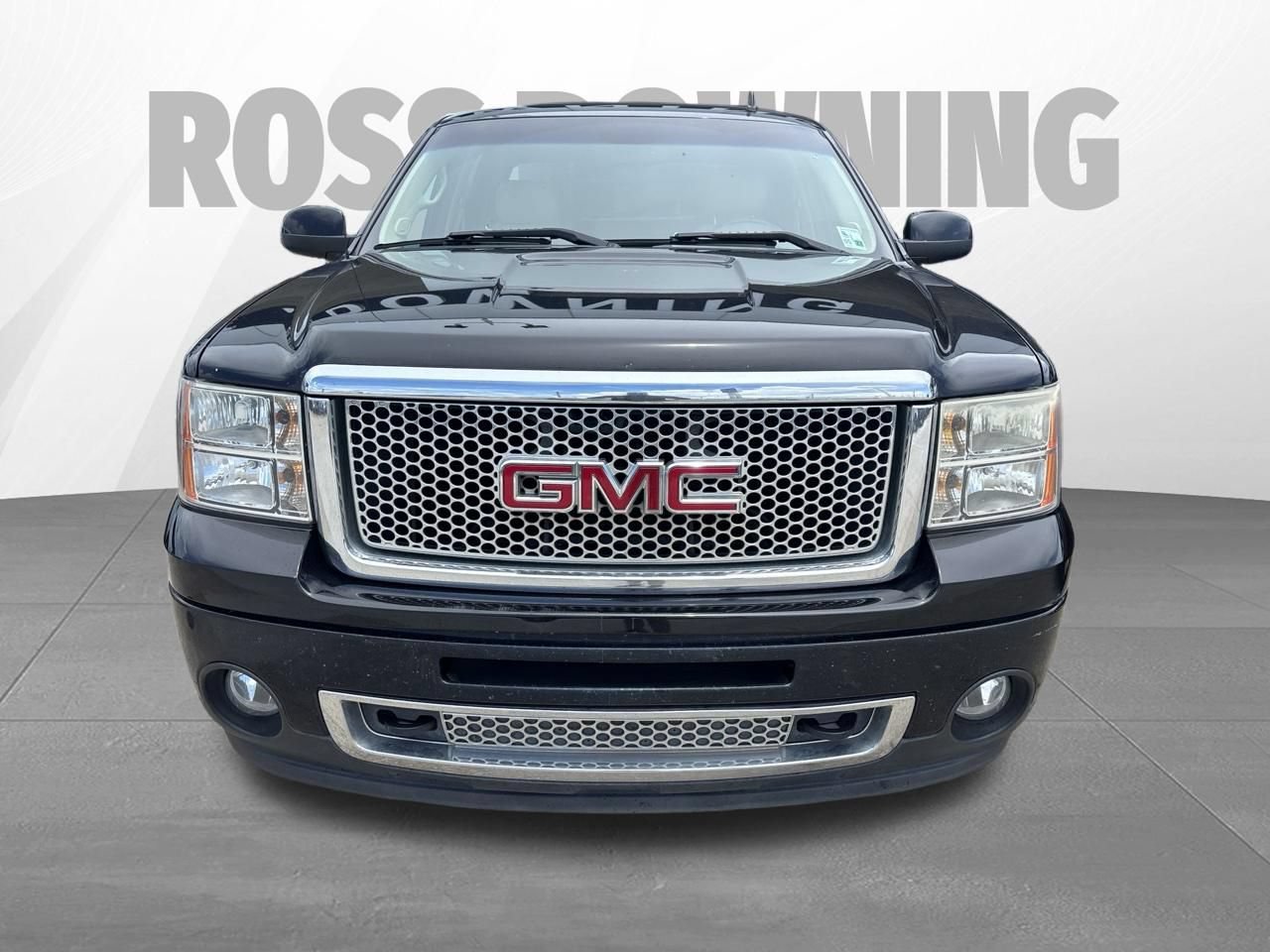 Used 2012 GMC Sierra 1500 Denali RWD image 2