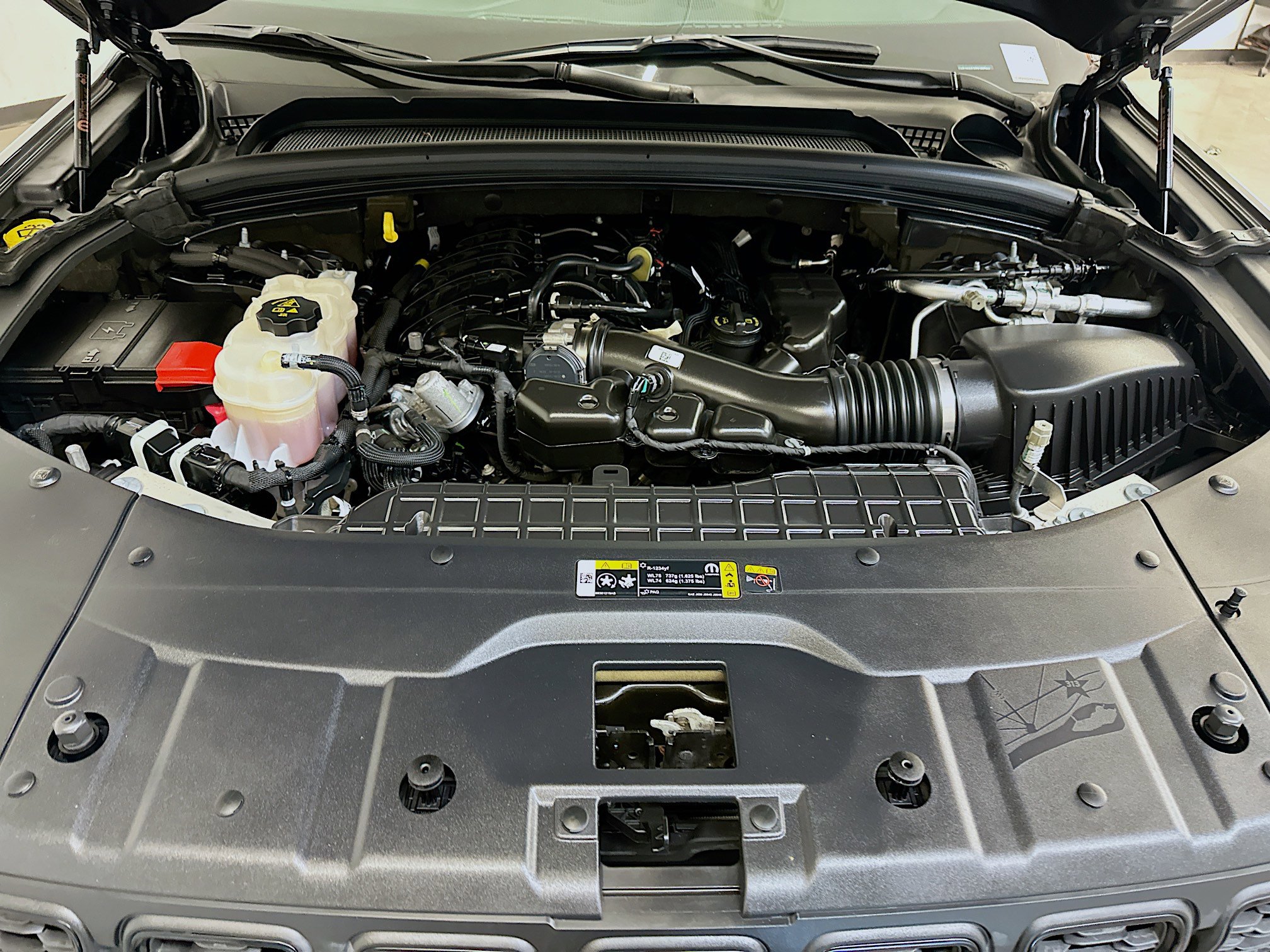 Used 2023 Jeep Grand Cherokee Altitude AWD/4WD image 34