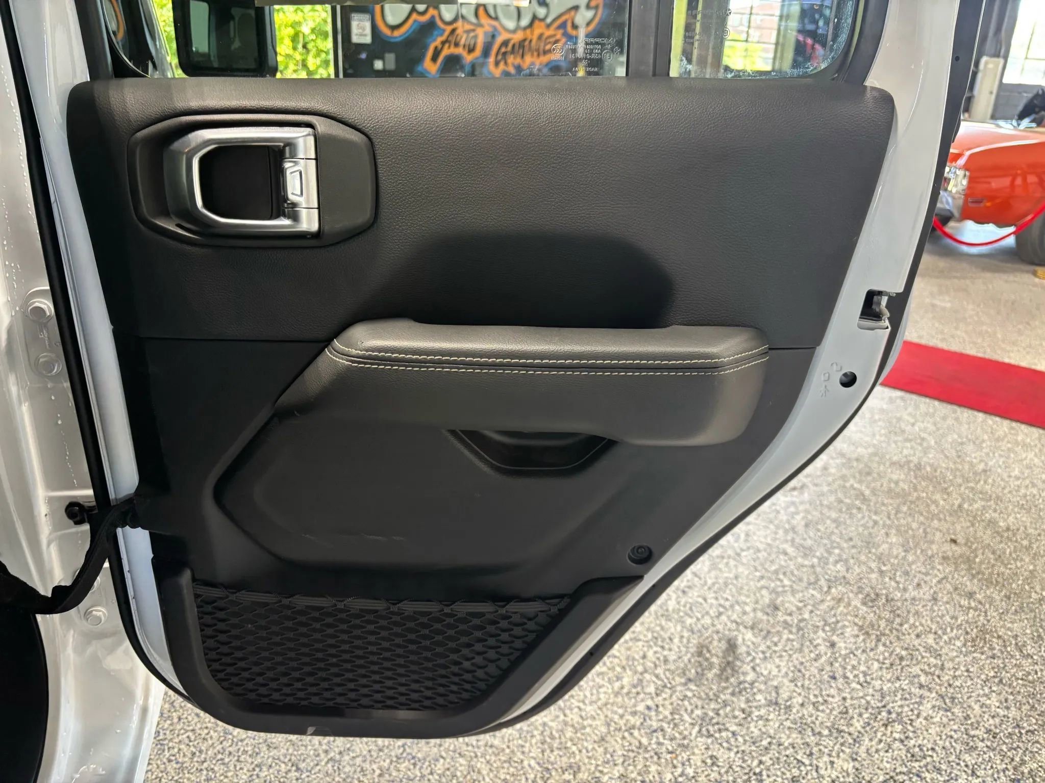 Used 2023 Jeep Gladiator Overland image 15