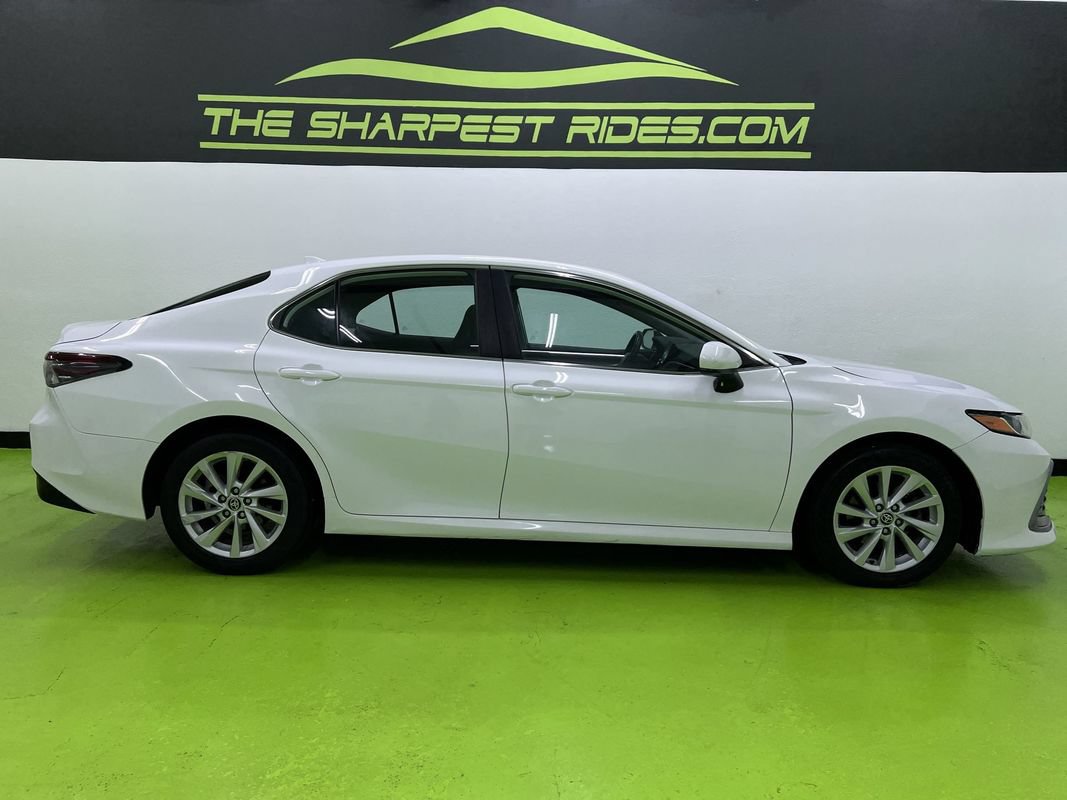 Used 2022 Toyota Camry LE FWD image 11