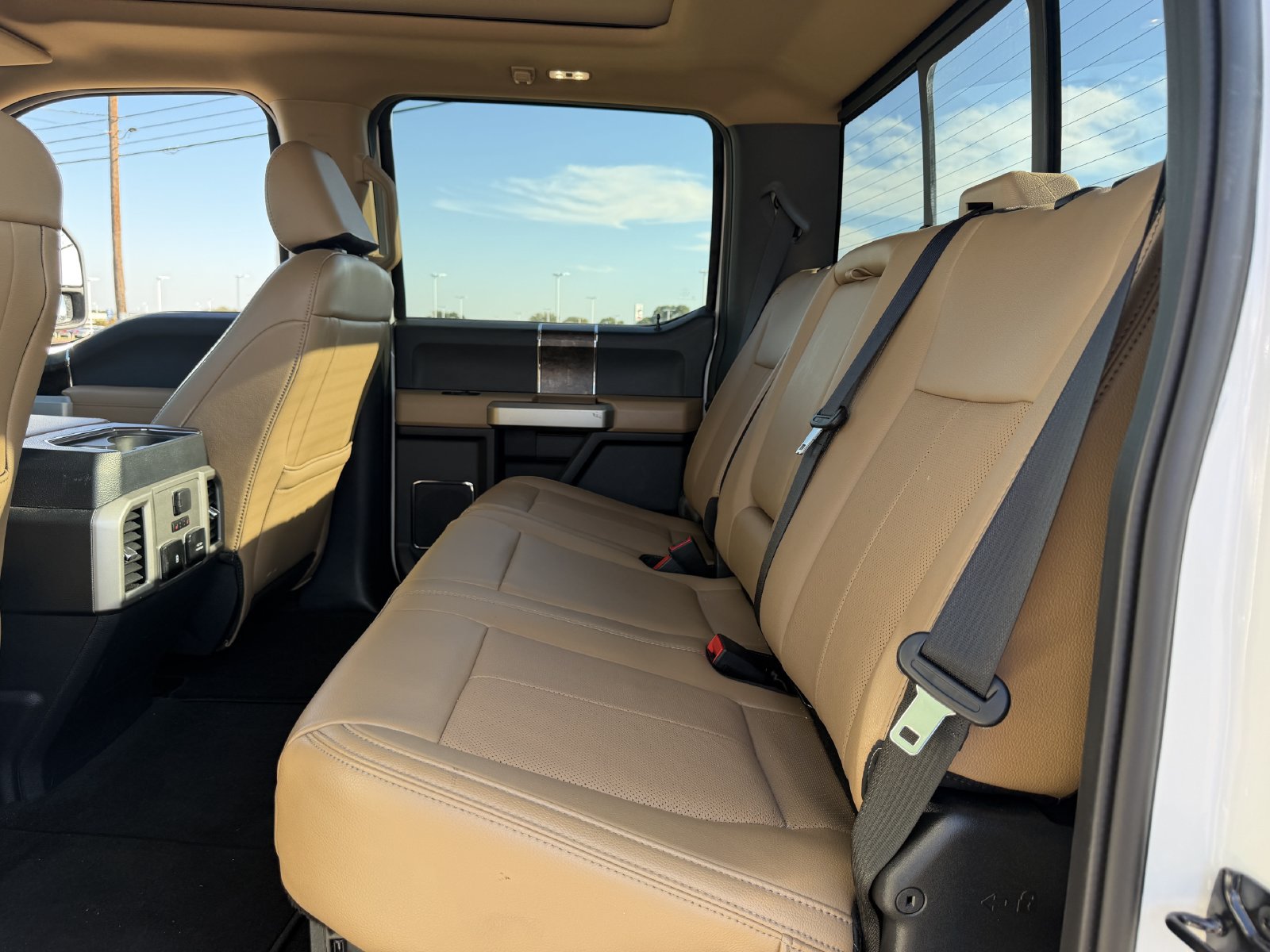 Used 2022 Ford F350 Lariat w/ Lariat Ultimate Package AWD/4WD image 30