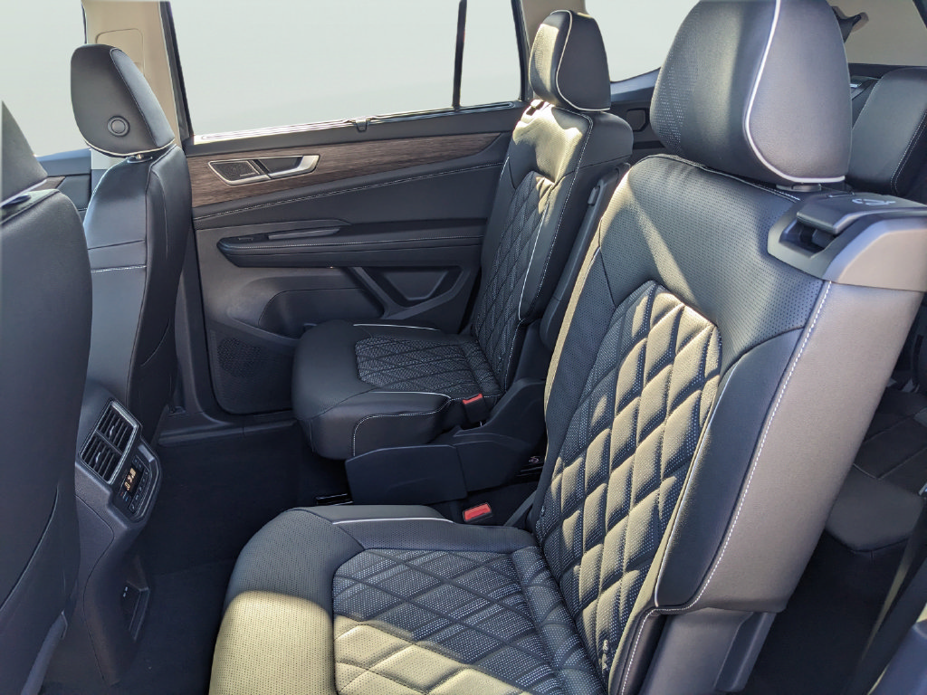 New 2026 Volkswagen Atlas SEL Premium R-Line AWD/4WD image 17
