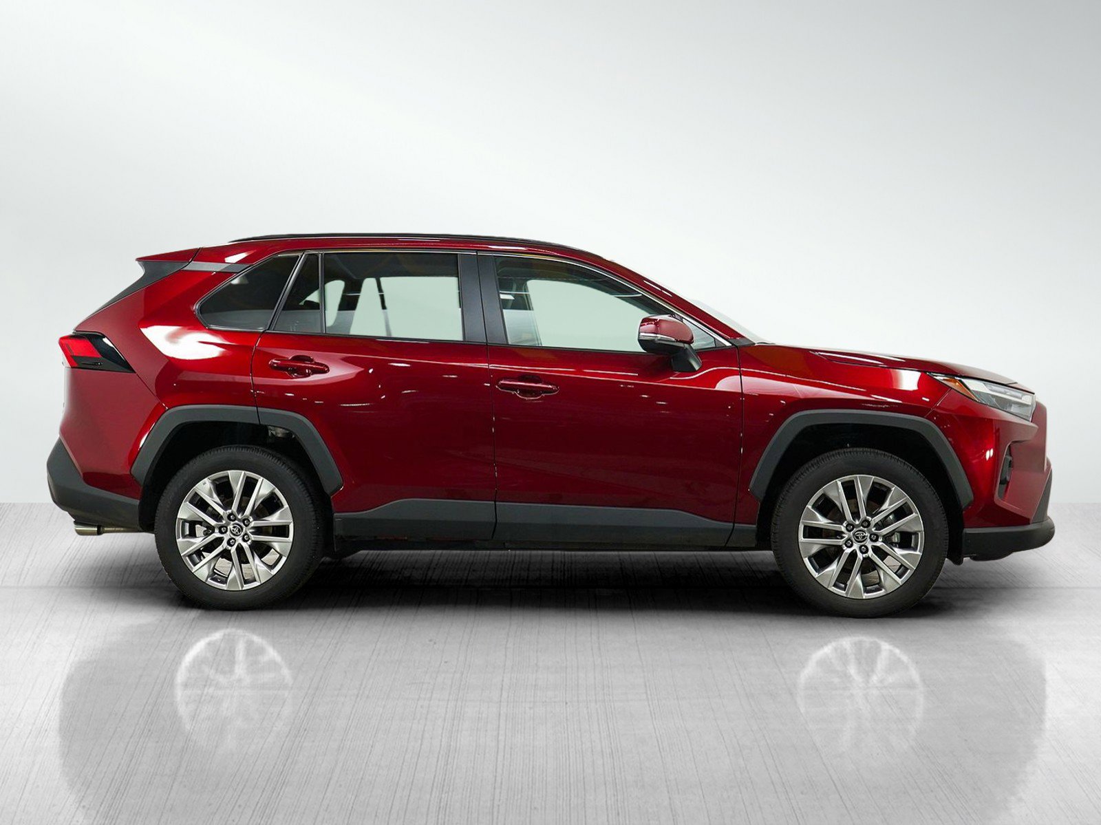 Used 2025 Toyota RAV4 XLE Premium w/ Weather Package AWD/4WD image 6