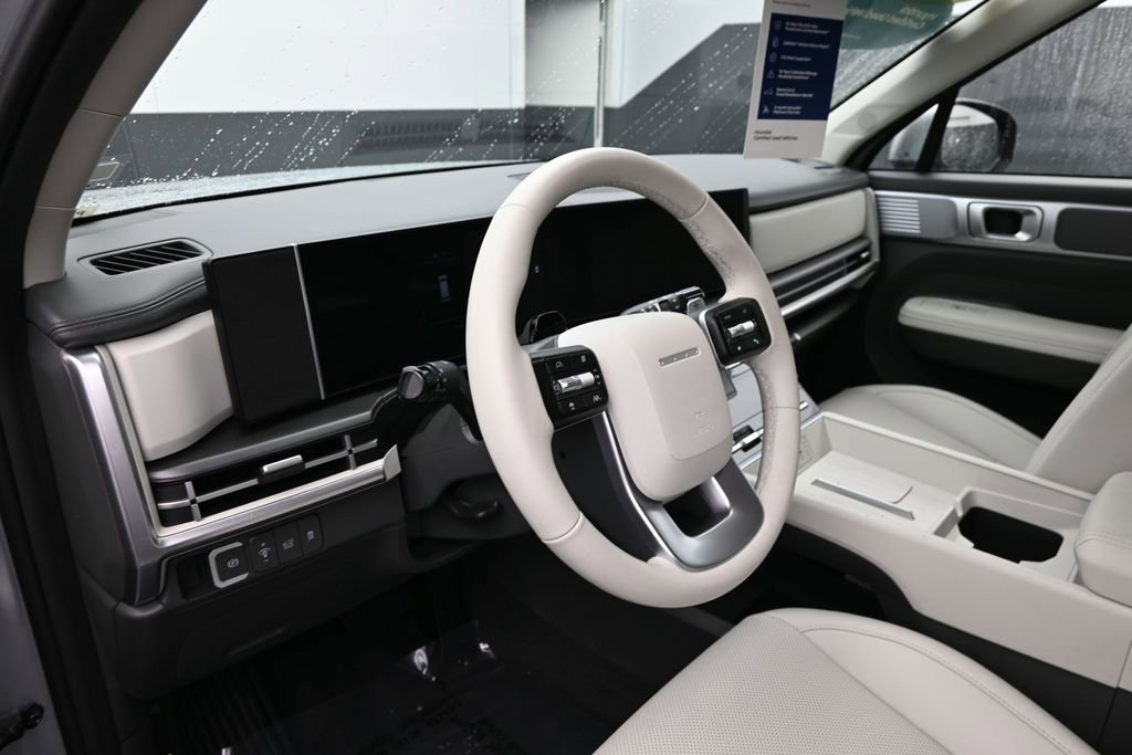 Used 2026 Hyundai Santa Fe SEL FWD image 10