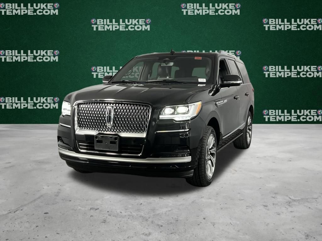 Used 2024 Lincoln Navigator Reserve image 9