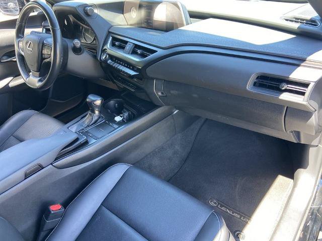 Used 2019 Lexus UX 200 w/ Premium Package FWD image 25
