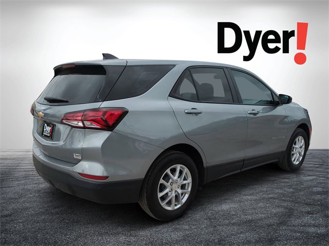 Used 2024 Chevrolet Equinox LS w/ Driver Confidence II Package image 3