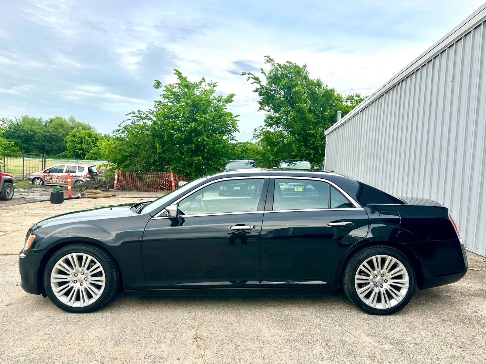 Used 2013 Chrysler 300 C w/ Harman Kardon Audio Group RWD image 3