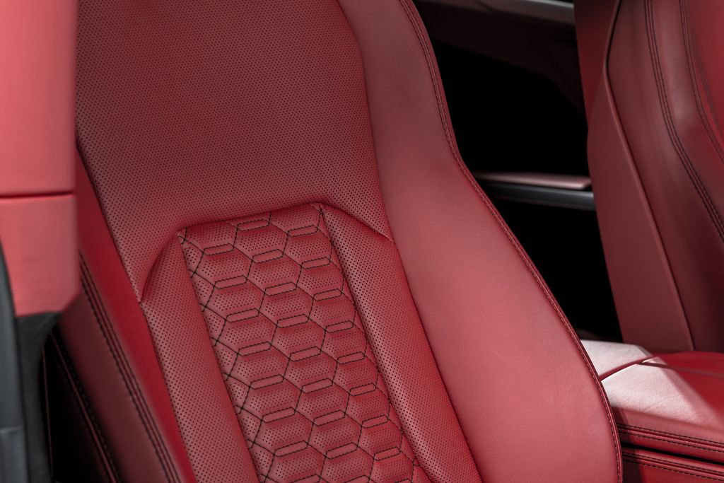 Used 2022 Lamborghini Urus AWD/4WD image 38