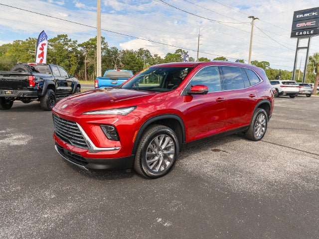 Used 2025 Buick Enclave Preferred AWD/4WD image 4