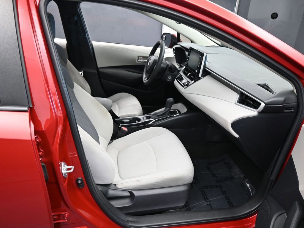 Used 2020 Toyota Corolla LE image 34