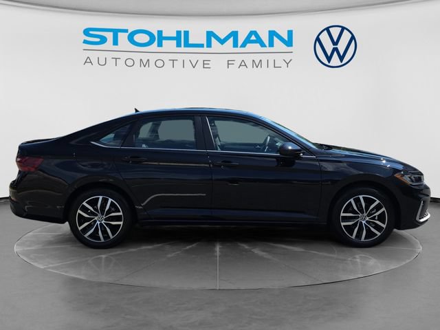 New 2027 Volkswagen Jetta SE FWD image 4