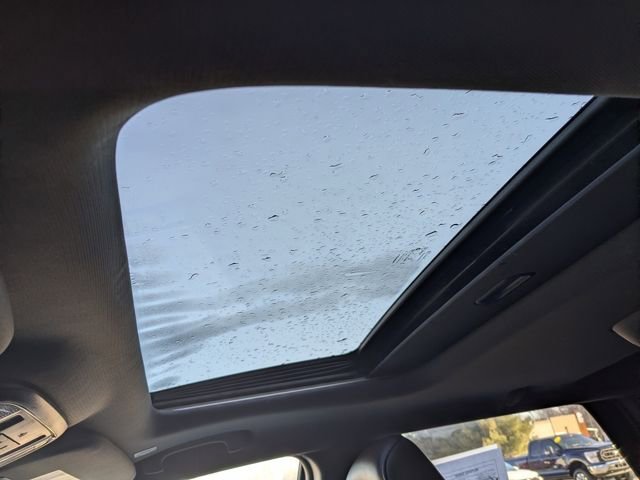 Used 2024 Dodge Durango GT image 3