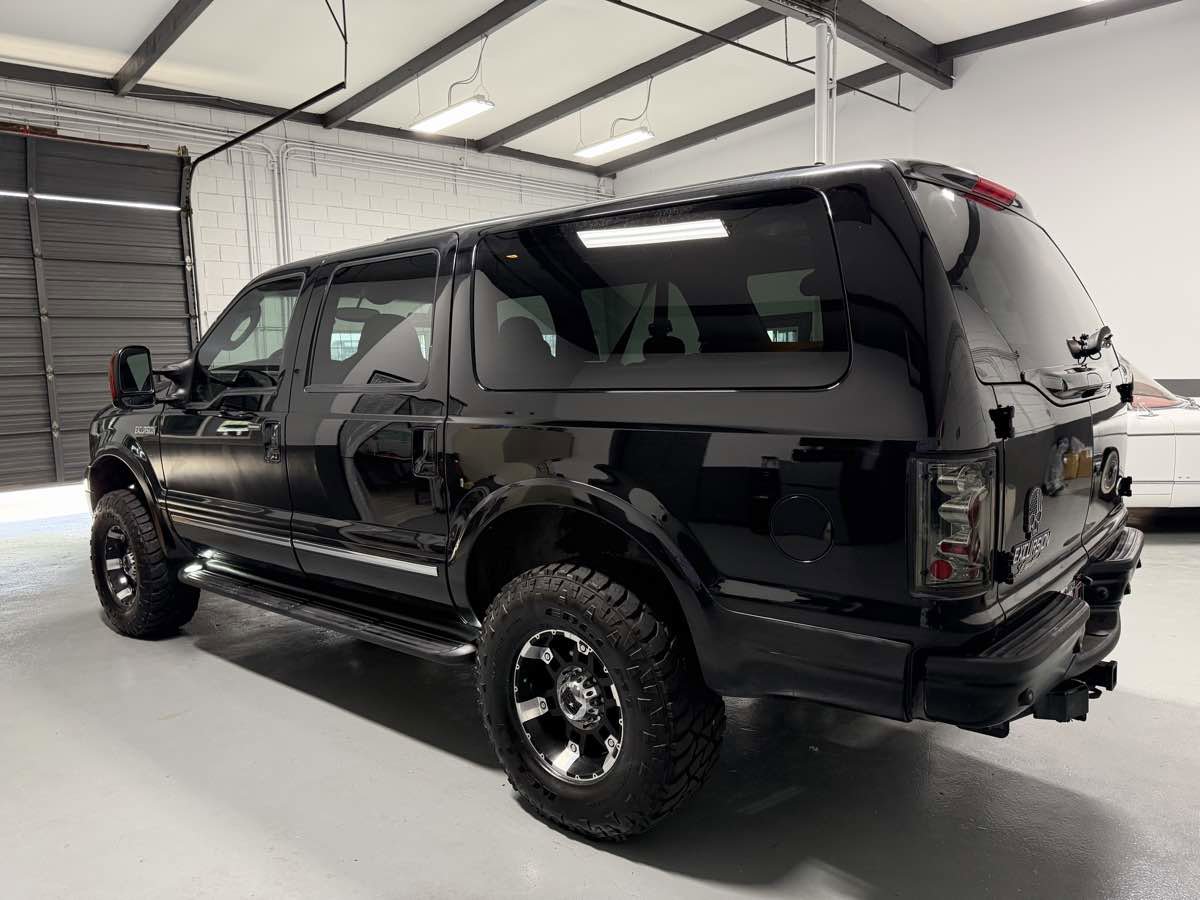 Used 2005 Ford Excursion Limited AWD/4WD image 10