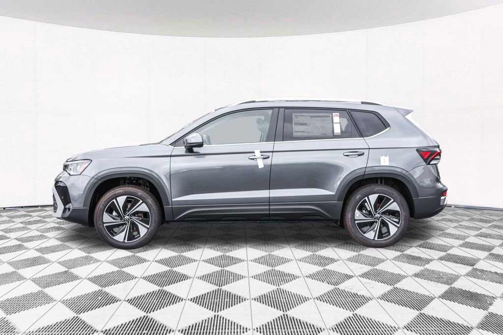 Used 2025 Volkswagen Taos SE image 13