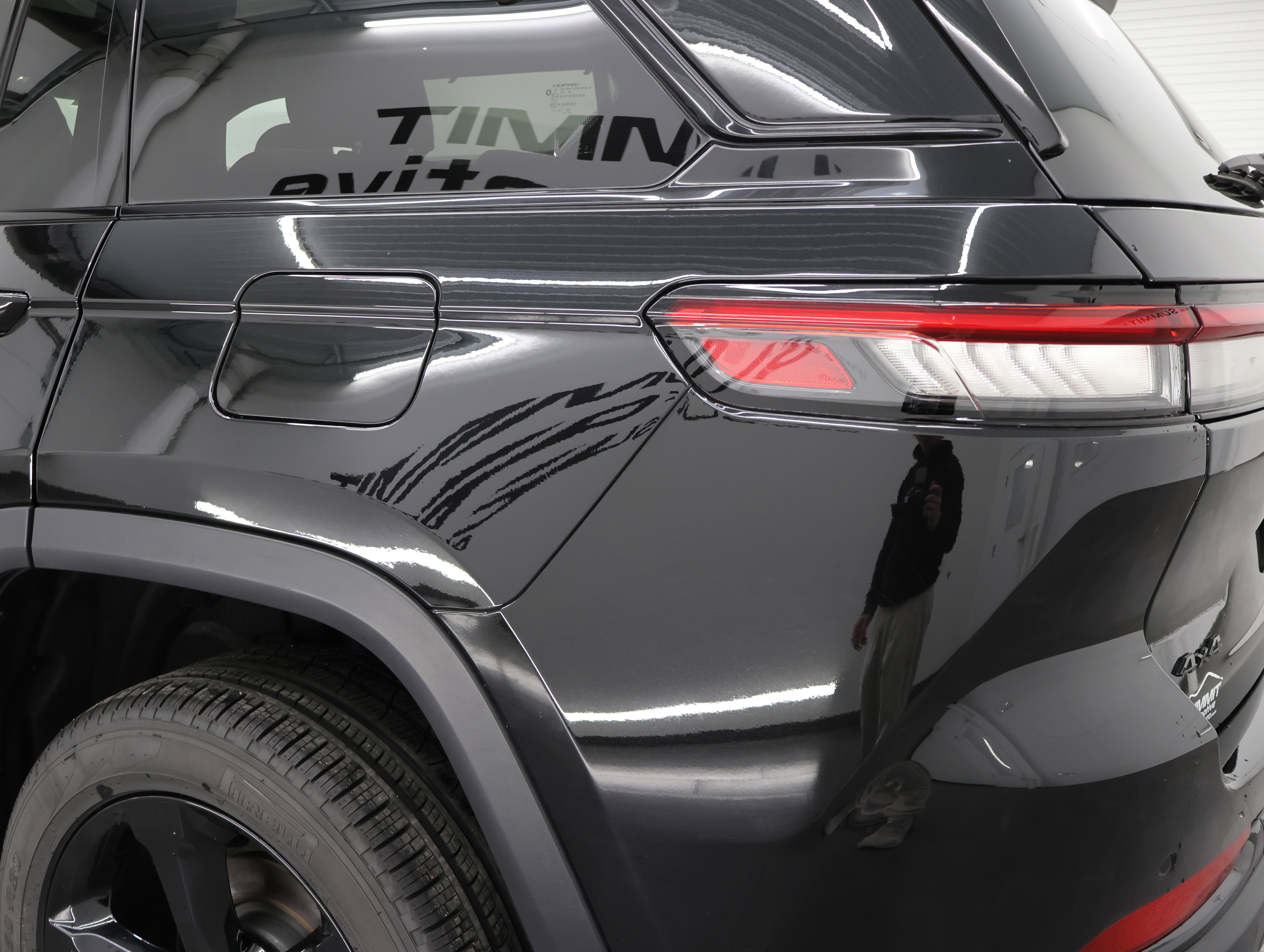 Used 2025 Jeep Grand Cherokee Limited w/ Luxury Tech Group II image 36