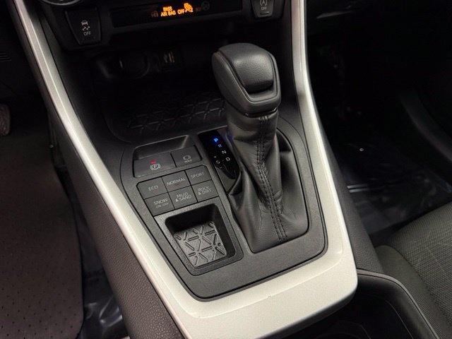 Certified 2025 Toyota RAV4 XLE AWD/4WD image 16