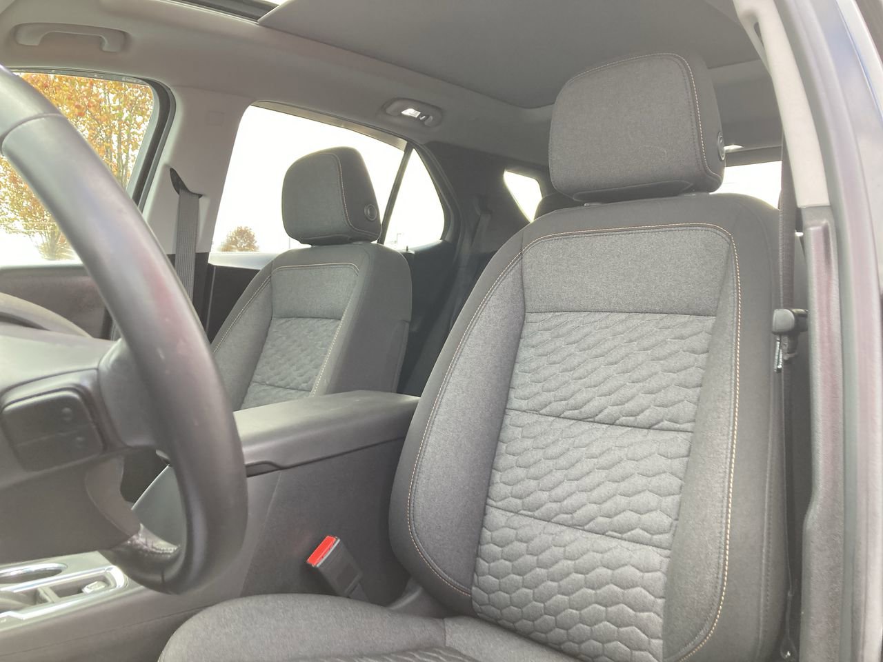 Used 2019 Chevrolet Equinox LT AWD/4WD image 24