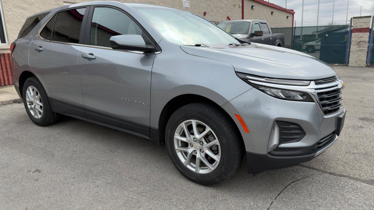 Used 2023 Chevrolet Equinox LT w/ Driver Convenience Package image 11