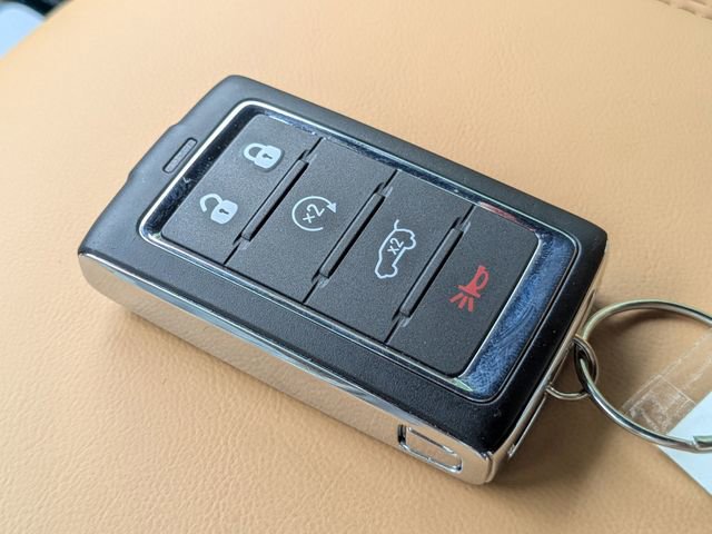 Used 2025 Jeep Grand Cherokee Summit image 38