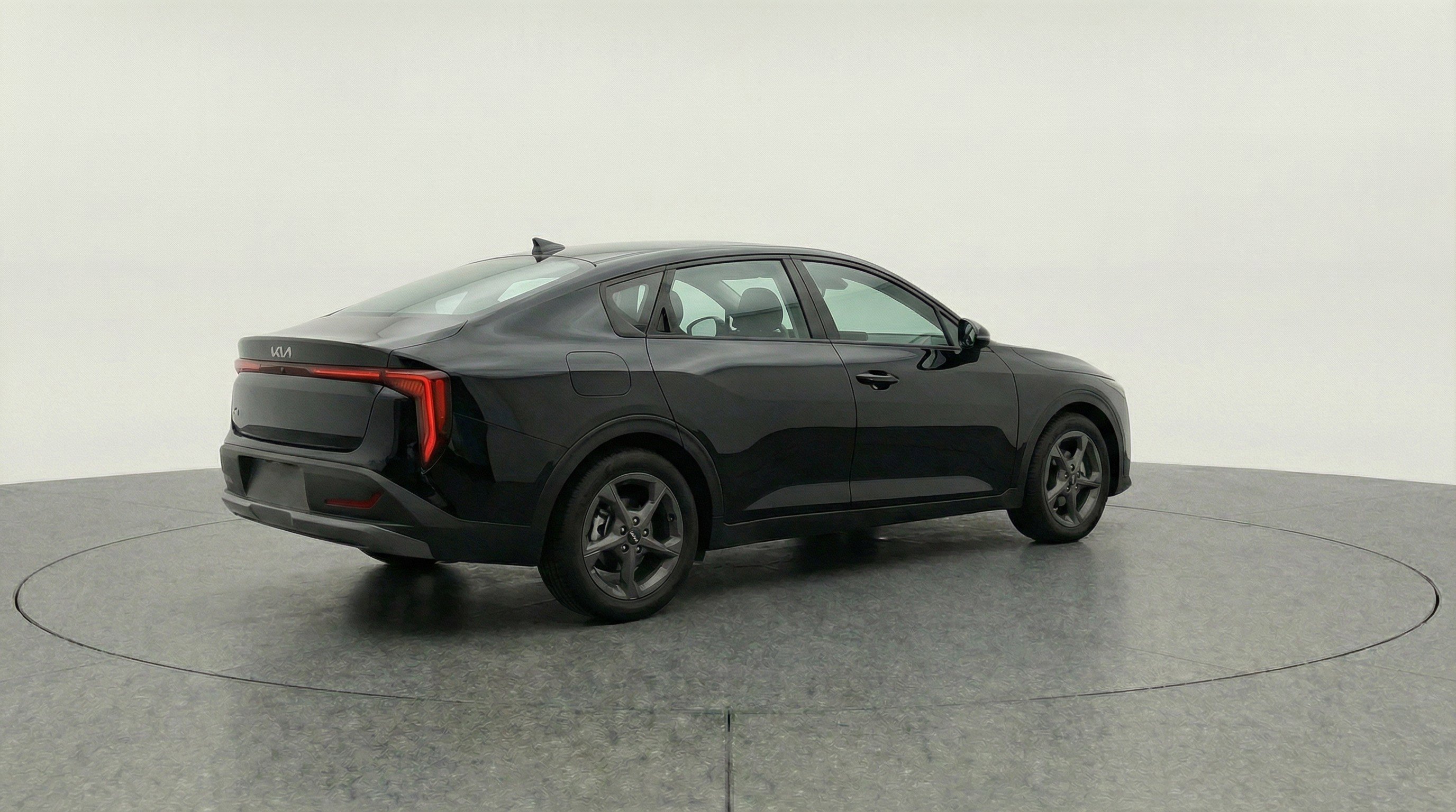 Used 2025 Kia K4 LXS image 9