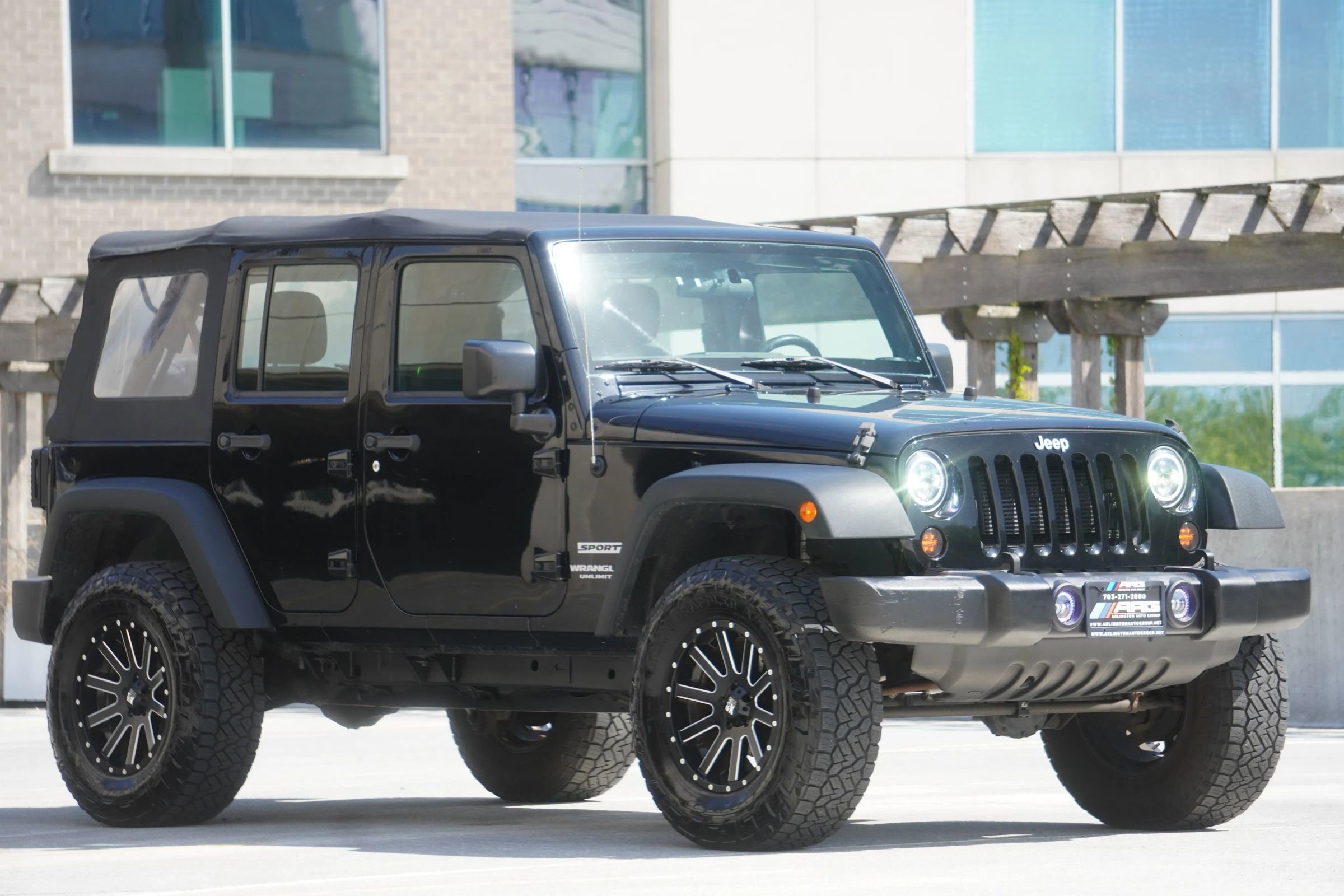 Used 2016 Jeep Wrangler Unlimited Sport w/ Max Tow Package AWD/4WD image 23