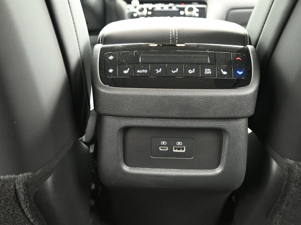 Certified 2025 INFINITI QX60 Luxe w/ Lighting Package (N94) image 30
