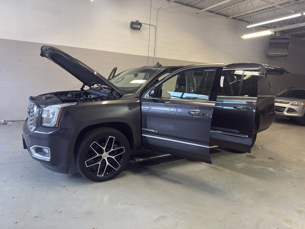 Used 2018 GMC Yukon XL Denali w/ Denali Ultimate Package image 9