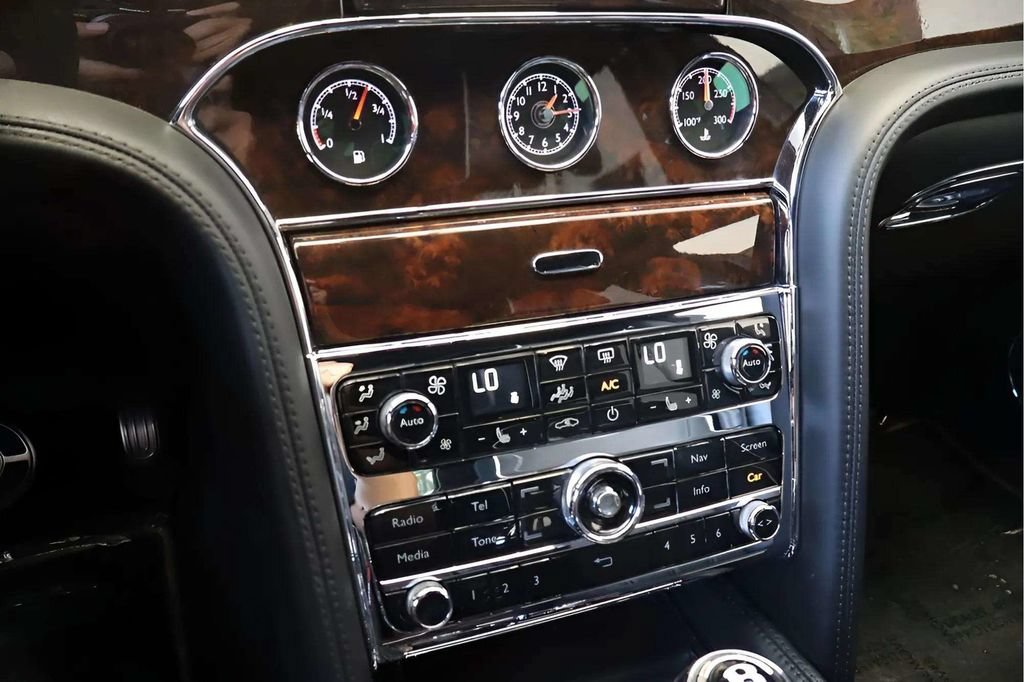 Used 2014 Bentley Mulsanne RWD image 26